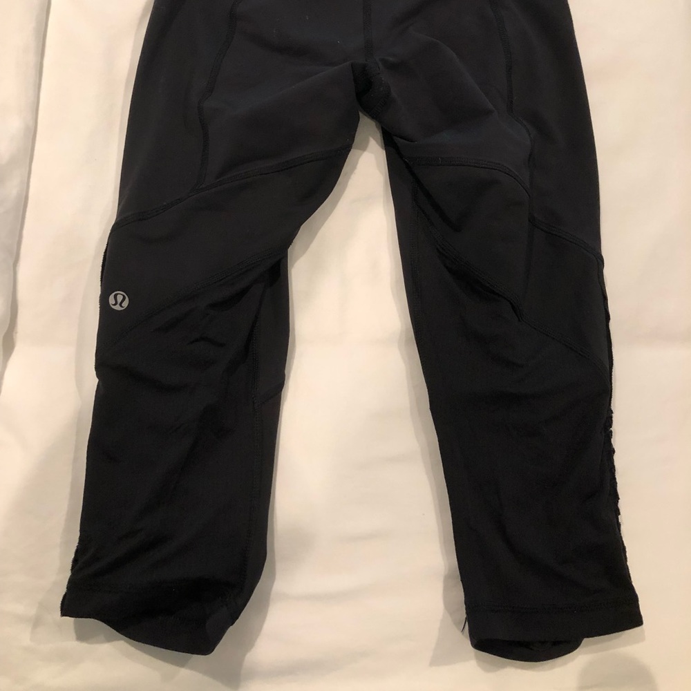 LULULEMON crop leggings